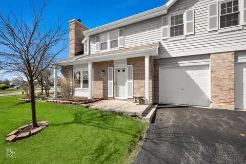 3072 Anton Cir, Aurora, IL 60504