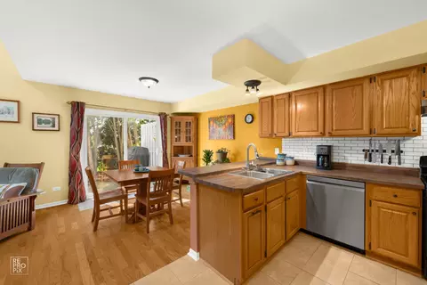 Kitchen - 3072 Anton Cir, Aurora, IL 60504 photo 2 of 2