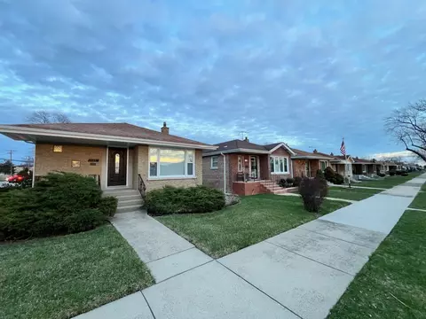 12401 Justine St, Calumet Park, IL 60827