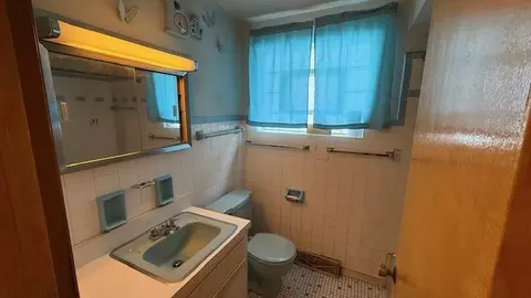 Bath - 456 E 90th St, Chicago, IL 60619 photo 1 of 1