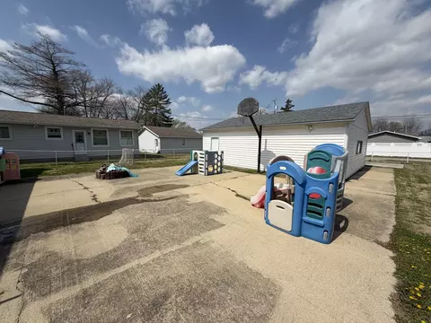 Exterior - 1444 E 4th St, Centralia, IL 62801 photo 3 of 3