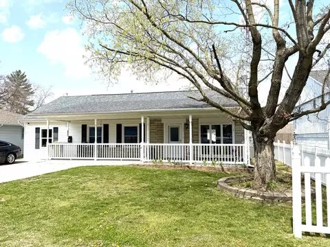 1444 E 4th St, Centralia, IL 62801