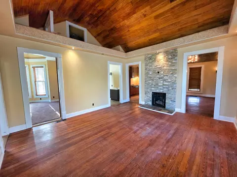 Living - 102 W 3rd St, Flora, IL 62839 photo 3 of 10