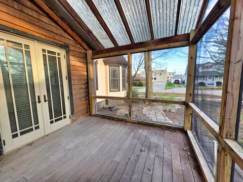 Exterior - 102 W 3rd St, Flora, IL 62839 photo 16 of 23