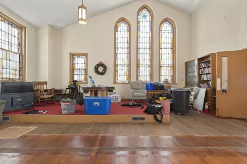 Living - 509 7th St, Mazon, IL 60444 photo 1 of 3