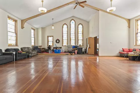 Living - 509 7th St, Mazon, IL 60444 photo 2 of 3