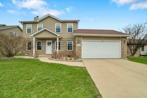 Exterior - 5303 Riviera Blvd, Plainfield, IL 60586 photo 8 of 12