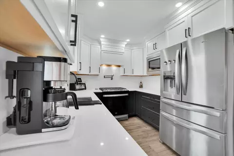 Kitchen - 5303 Riviera Blvd, Plainfield, IL 60586 photo 2 of 2