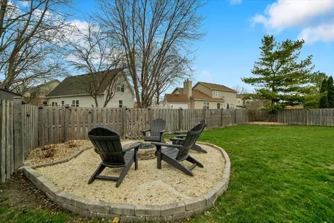 Exterior - 5303 Riviera Blvd, Plainfield, IL 60586 photo 3 of 12