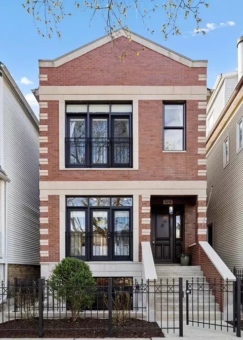 2131 W Melrose St, Chicago, IL 60618