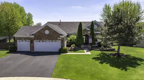 24405 Glenbrook Ct, Plainfield, IL 60585
