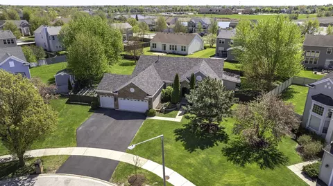 View/Area - 24405 Glenbrook Ct, Plainfield, IL 60585 photo 1 of 9