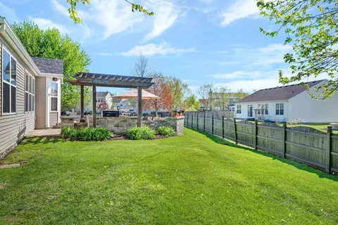 Exterior - 24405 Glenbrook Ct, Plainfield, IL 60585 photo 6 of 9