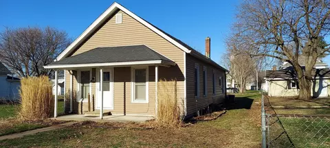 109 N Blayney St, Alexis, IL 61412