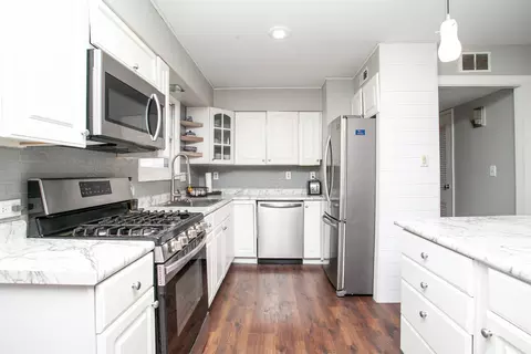 Kitchen - 504 Radliff Rd, Bloomington, IL 61701 photo 2 of 3