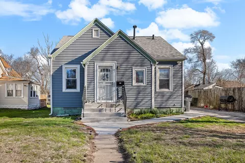 1021 21st Ave, Rock Island, IL 61201