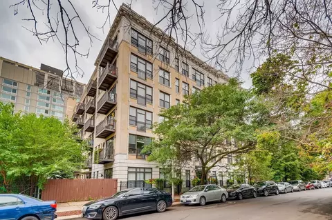811 W Eastwood Ave #107, Chicago, IL 60640