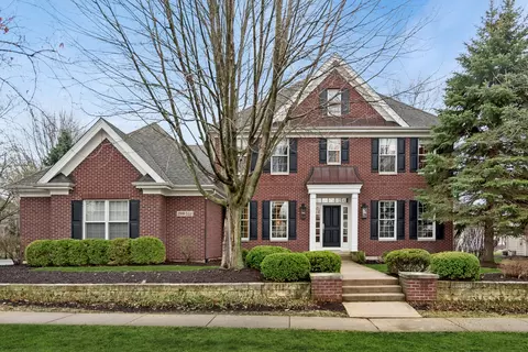 39 W553 Sheldon Ln, Geneva, IL 60134