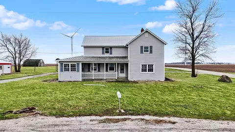 724 E 2600 North Rd, Penfield, IL 61862