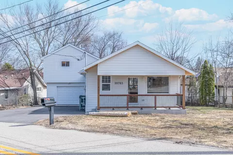 39763 N Rena Ave, Antioch, IL 60002