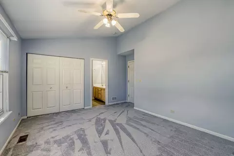 Bedroom - 6021 Golfview Dr, Gurnee, IL 60031 photo 5 of 5