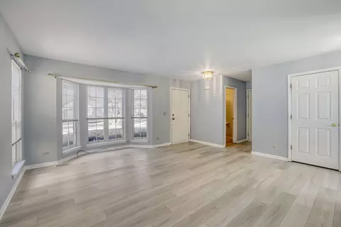 Living - 6021 Golfview Dr, Gurnee, IL 60031 photo 3 of 8