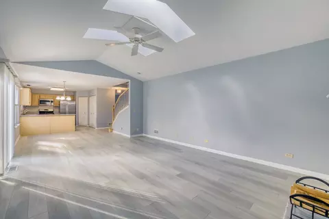 Living - 6021 Golfview Dr, Gurnee, IL 60031 photo 6 of 8