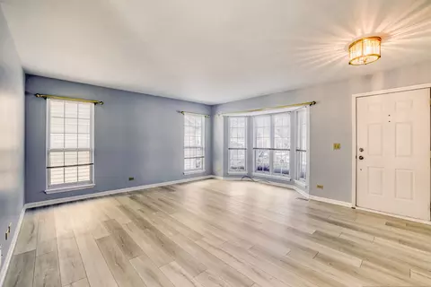 Living - 6021 Golfview Dr, Gurnee, IL 60031 photo 2 of 8