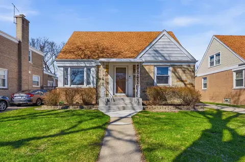 1946 Portsmouth Ave, Westchester, IL 60154