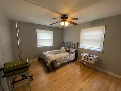 Bedroom - 1230 E Calumet St, Centralia, IL 62801 photo 3 of 4