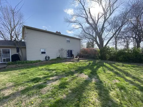 Exterior - 1230 E Calumet St, Centralia, IL 62801 photo 3 of 5