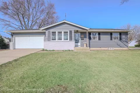 1811 S 7th St, Dekalb, IL 60115