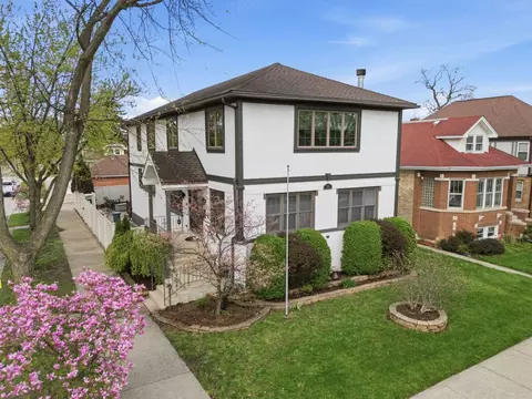 7256 W Ibsen St, Chicago, IL 60631