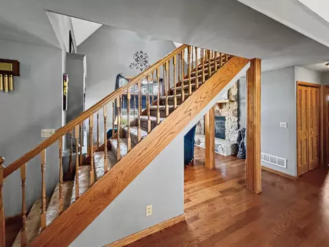 Entry Way - 167 N Eagle Island Rd, Kankakee, IL 60901 photo 2 of 5