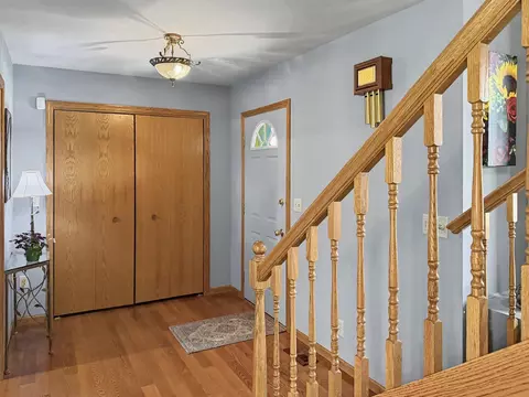 Entry Way - 167 N Eagle Island Rd, Kankakee, IL 60901 photo 1 of 5