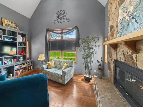 Living - 167 N Eagle Island Rd, Kankakee, IL 60901 photo 5 of 8
