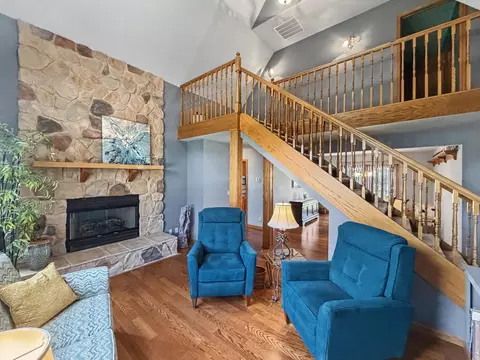 Living - 167 N Eagle Island Rd, Kankakee, IL 60901 photo 6 of 8