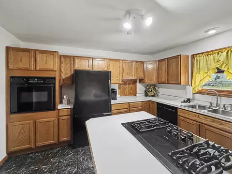 Kitchen - 167 N Eagle Island Rd, Kankakee, IL 60901 photo 1 of 5