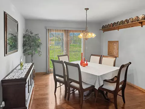 Dining - 167 N Eagle Island Rd, Kankakee, IL 60901 photo 2 of 2