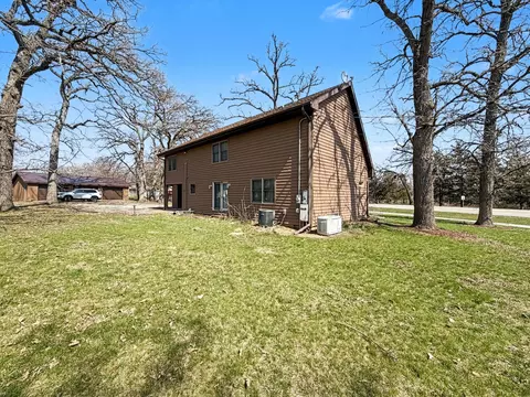 Exterior - 167 N Eagle Island Rd, Kankakee, IL 60901 photo 10 of 12