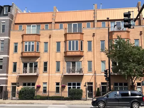 1911 S State St #3, Chicago, IL 60616
