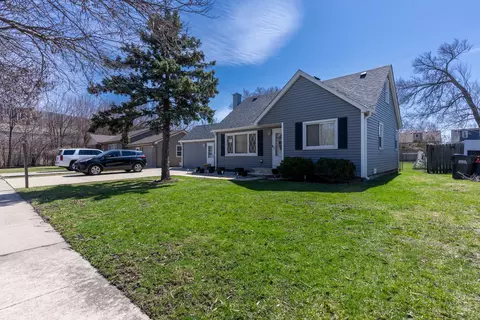 6737 104th Pl, Chicago Ridge, IL 60415