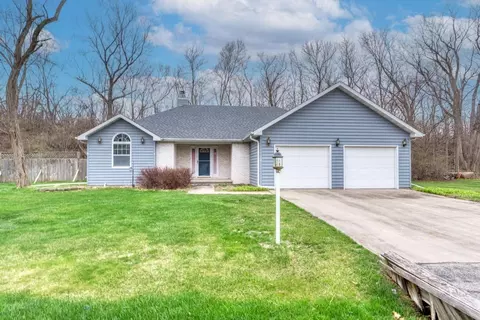 32850 Deer Ridge Dr, Wilmington, IL 60481