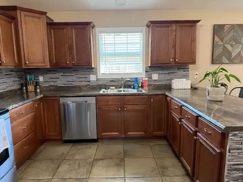 Kitchen - 911 E Stotlar St, Herrin, IL 62948 photo 2 of 3