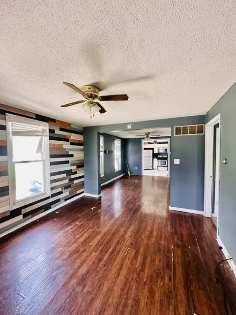 Living - 411 E Hamilton St, Odell, IL 60460 photo 3 of 3