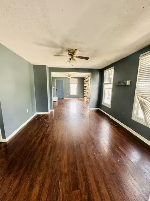Living - 411 E Hamilton St, Odell, IL 60460 photo 1 of 3