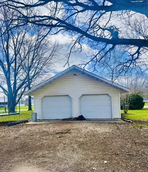 Other - 411 E Hamilton St, Odell, IL 60460 photo 2 of 6