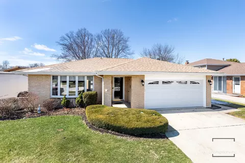 10128 Mansfield Ave, Oak Lawn, IL 60453