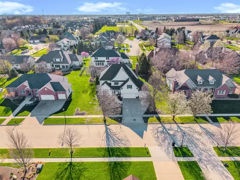 View/Area - 2106 Foxtail Rd, Bloomington, IL 61704 photo 1 of 11
