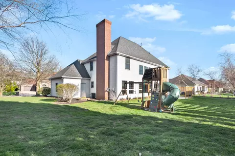 Exterior - 2106 Foxtail Rd, Bloomington, IL 61704 photo 8 of 8